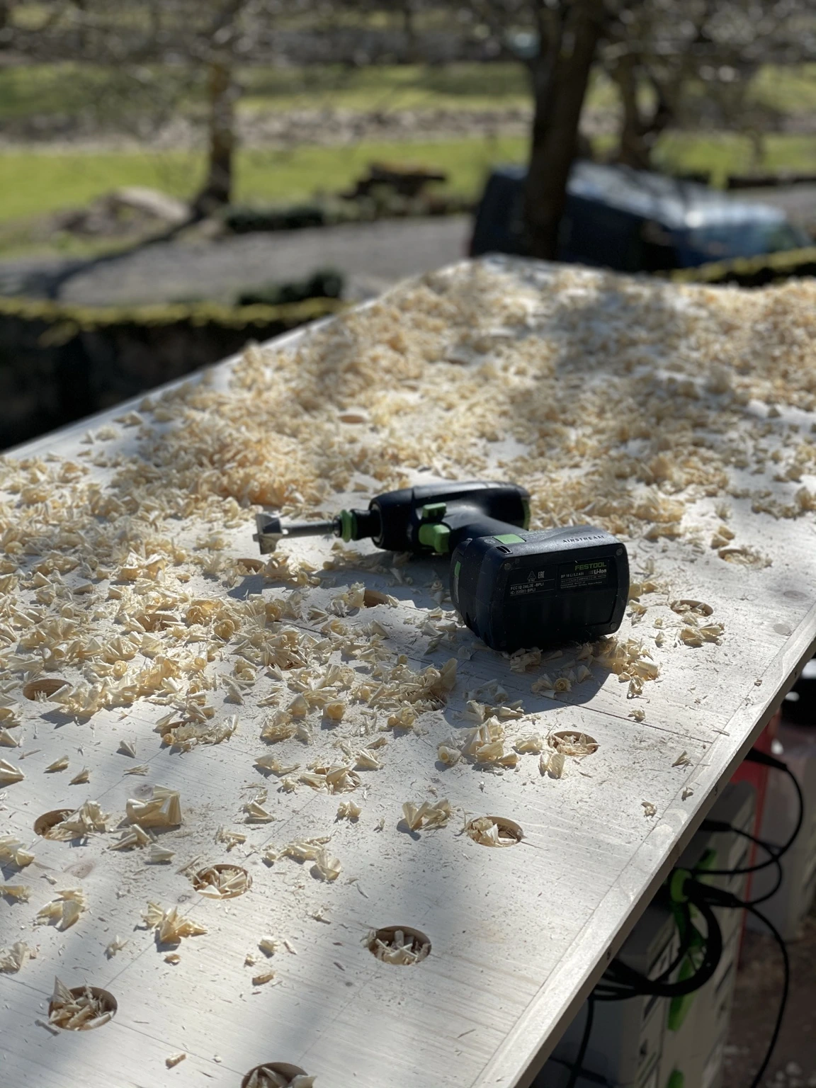 Arbeit am Werkstück mit Werkzeug